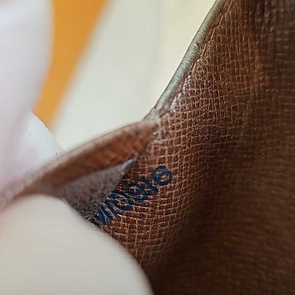 ✨️AUTHENTIC✨️ Louis Vuitton Monogram Porte Monnaie Bifold Wallet - Picture 9 of 16